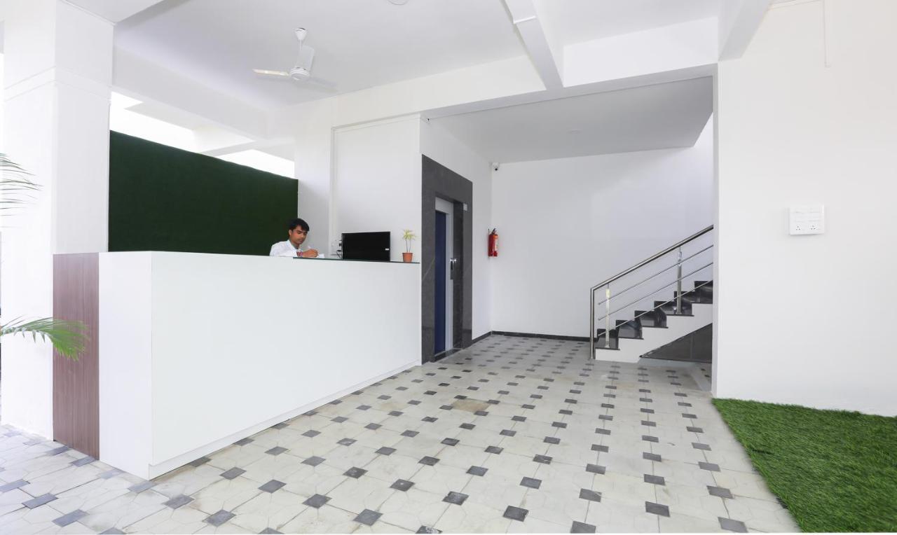 ทรีโบ เทรนด์ แซฟไฟร์ สตูดิโอ Hotel นาสิก ภายนอก รูปภาพ